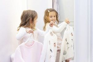 Як обрати тканини для пошиття дитячого одягу?